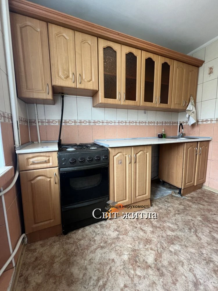 Продаж 2 к квартири в цегляному булинку
