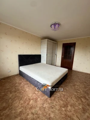 Продаж 2 к квартири в цегляному булинку