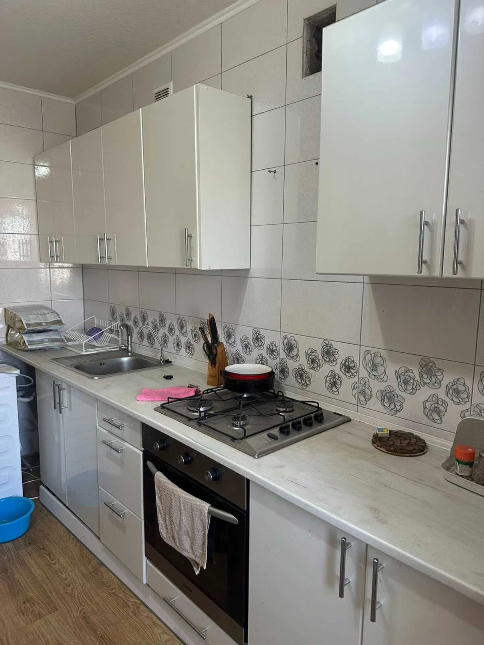 Продам 3-кімнатну квартиру в районі 13-ї Лінії