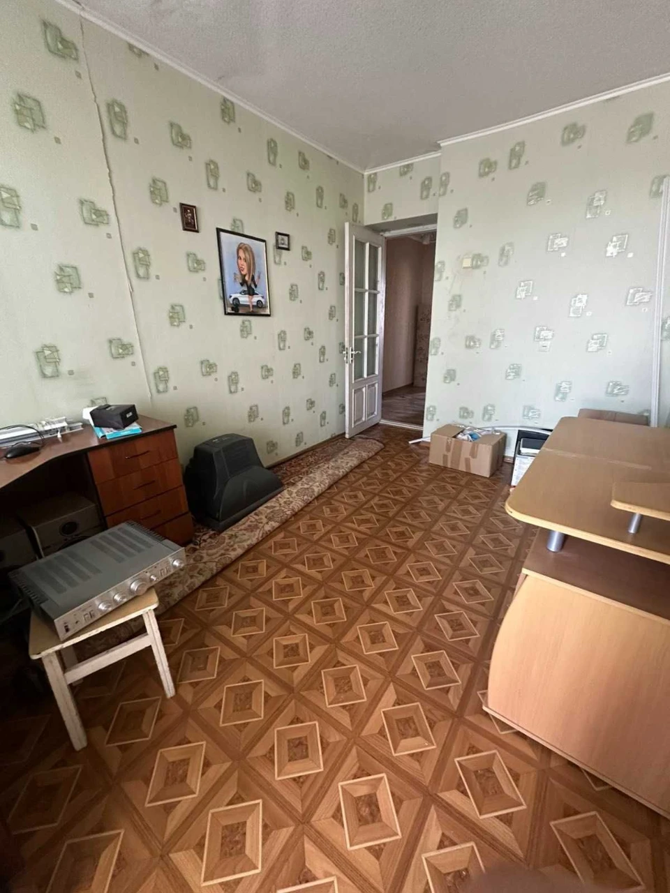 Продам 3-кімнатну квартиру в районі 13-ї Лінії