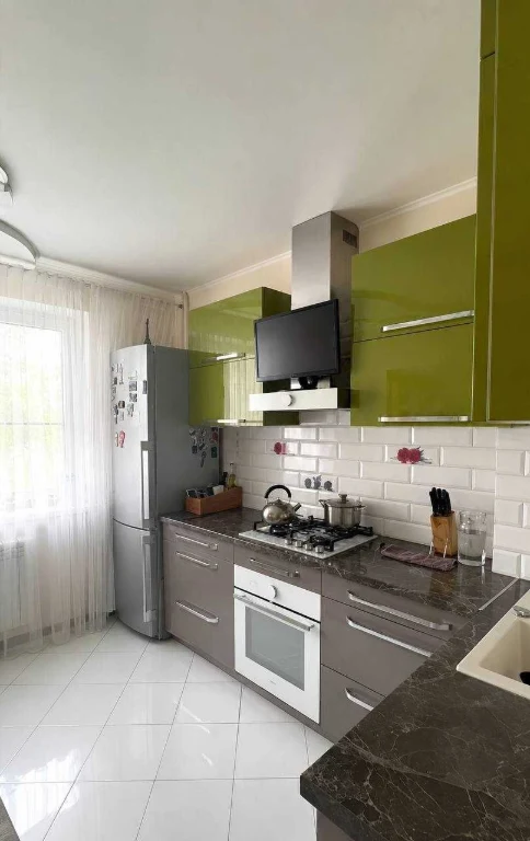 Продаж 3-кімнатної вул. І.Сірка, р-н 23 школи