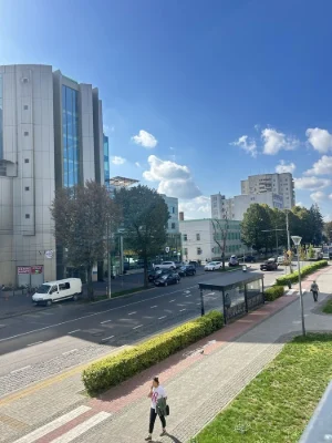 Продам 3-кімн. квартиру  в Центрі! 2/5 поверх, цегла, пр. Во