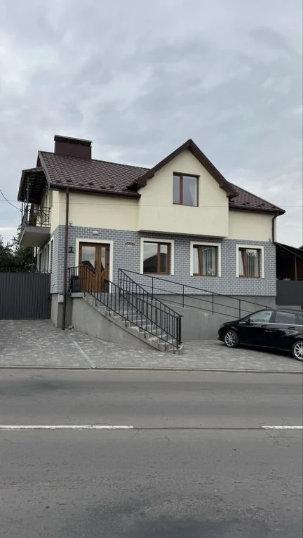 Будинок + діюча стоматологія в 50 км. від Луцька. Готовий бі