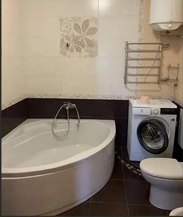 2-room apartment for sale 75 m², Heroes of Stalingrad Avenue.