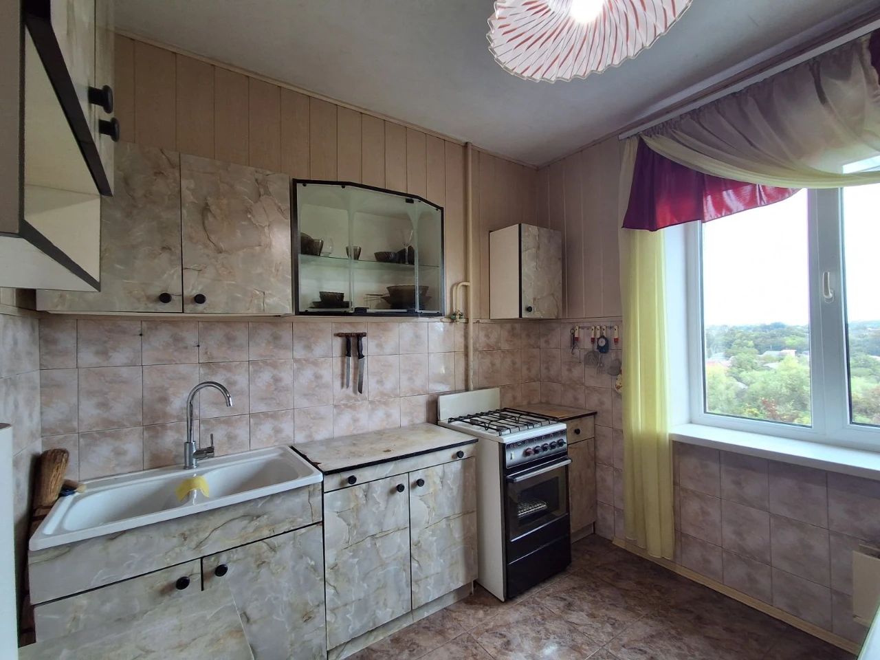 Продаж 3кімнатної квартири в самому центрі міста.