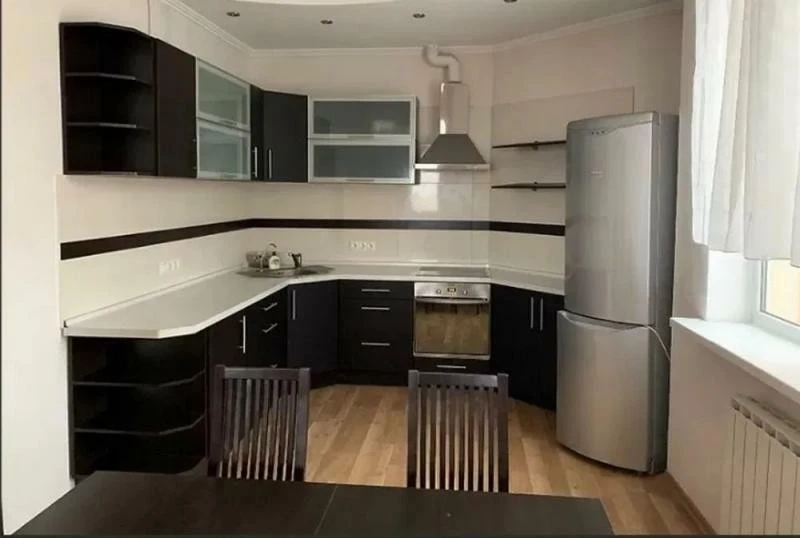 2-room apartment for sale 75 m², Heroes of Stalingrad Avenue.