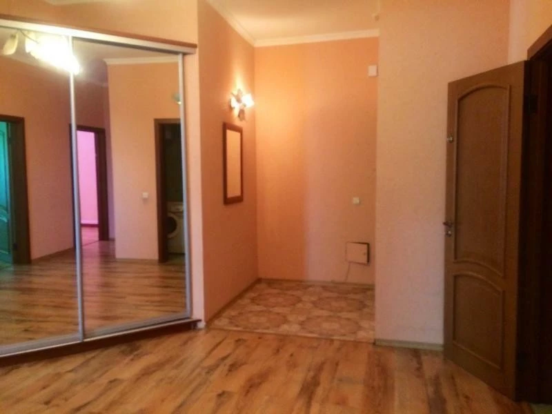 2-room apartment for sale 75 m², Heroes of Stalingrad Avenue.