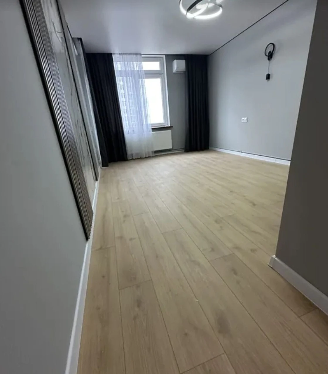 Продаж 2к квартири 55 кв. м на вул. Смакули