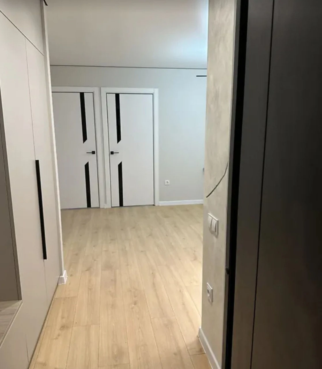 Продаж 2к квартири 55 кв. м на вул. Смакули