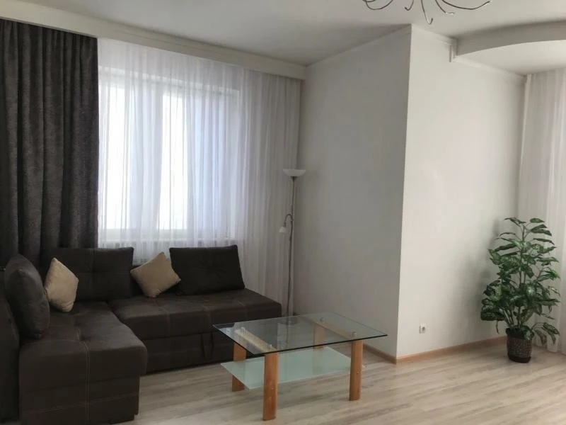 2-room apartment for sale 75 m², Heroes of Stalingrad Avenue.