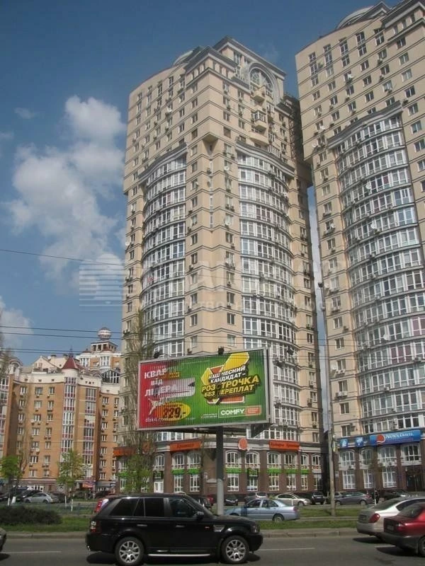 2-room apartment for sale 75 m², Heroes of Stalingrad Avenue.