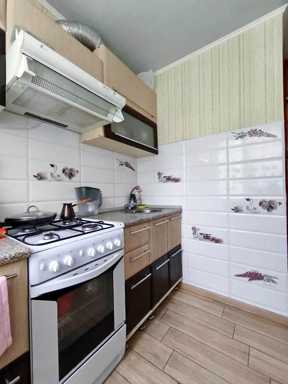 2-кімнатна квартира 44 м² — якісний ремонт, меблі, техніка (