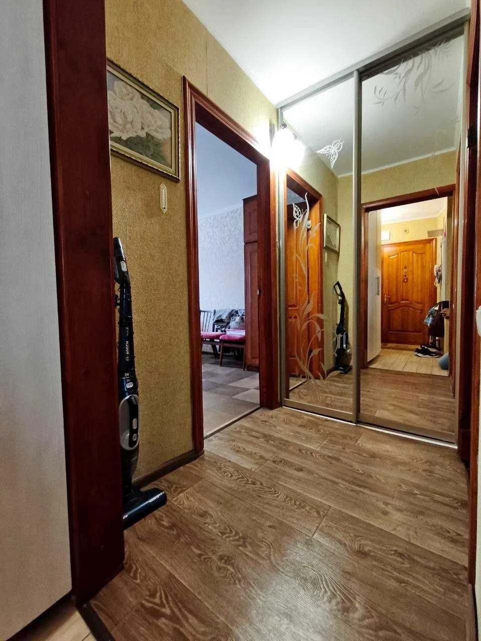 2-кімнатна квартира 44 м² — якісний ремонт, меблі, техніка (