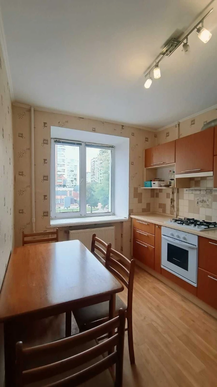 Продаж 2к квартири в районі Градецького.