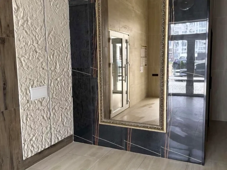 Продаж квартири 1-кімн. 52.5 м² 9/10 пов.