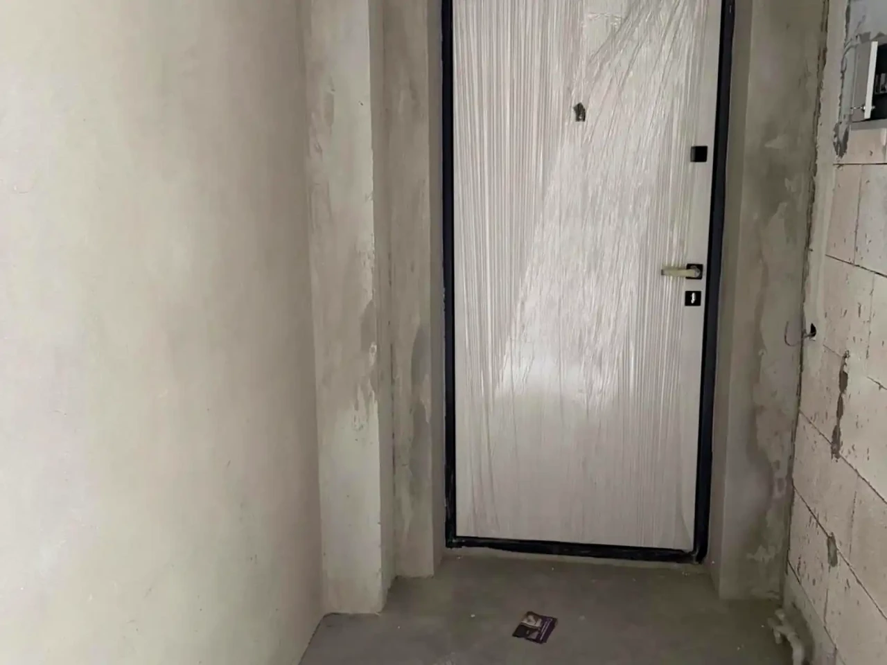 Продаж квартири 1-кімн. 52.5 м² 9/10 пов.