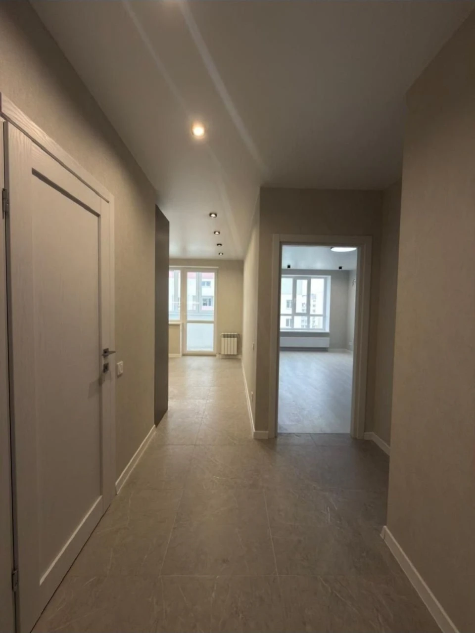 Продам однокомнатную квартиру в ЖК Мира-3 гер.Харькова 270-в