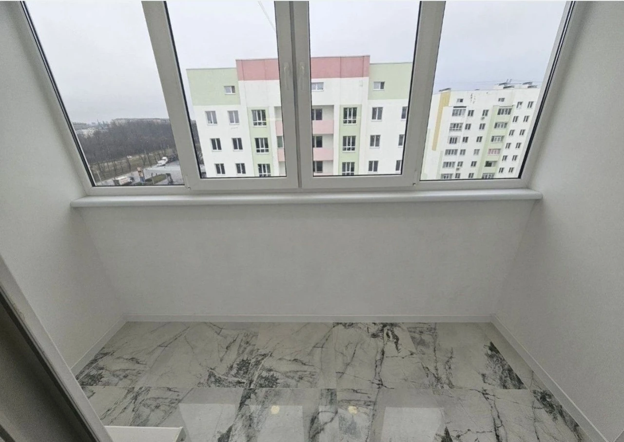 Продам однокомнатную квартиру в ЖК Мира-3 гер.Харькова 270-в