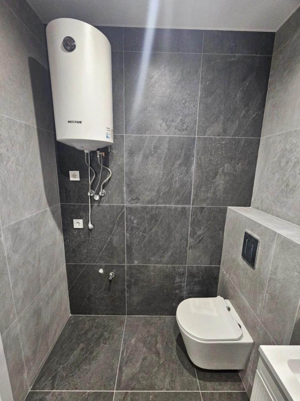Продам однокомнатную квартиру в ЖК Мира-3 гер.Харькова 270-в