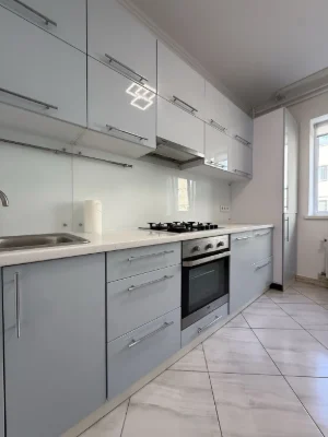 Продаж 2-кімнатної квартири з автономним опаленням, ремонтом
