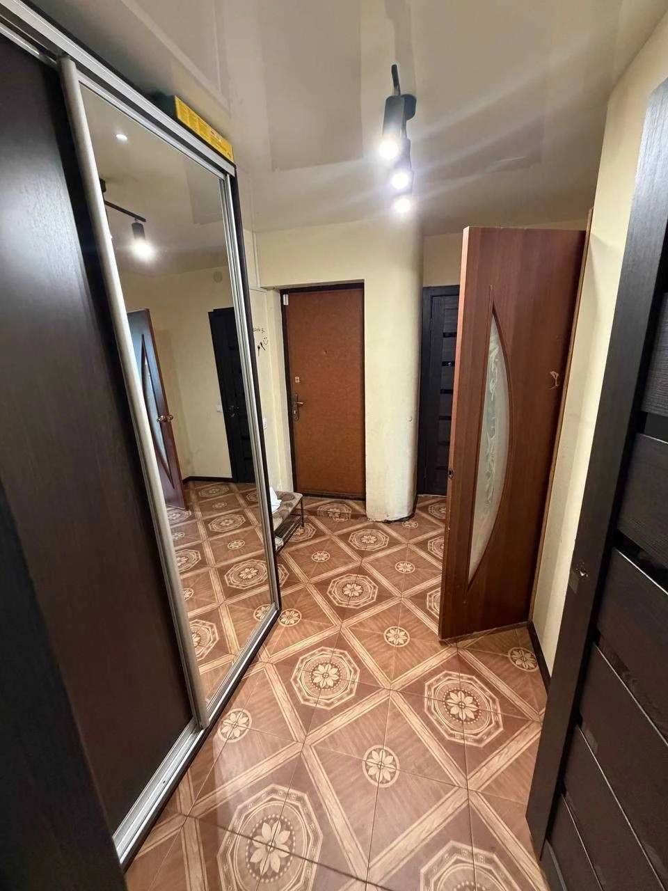 Продам 3-х к.кв. на Салтовке ТРК Украина в хорошем жилом сос