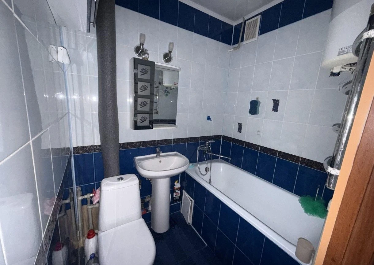 Продається 2кімнатна квартира 44.3 м² біля метро Армійська |
