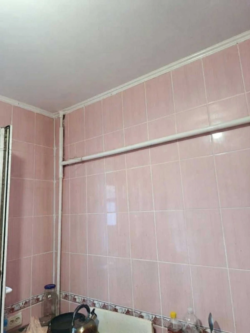 продам 2 кімнатну квартиру метро Армійська