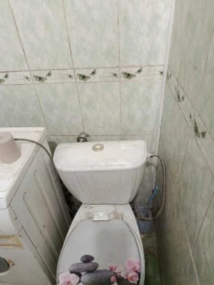 продам 2 кімнатну квартиру метро Армійська
