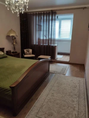 Продаж 2-к.квартири з ремонтом,новобудова, метро Наукова