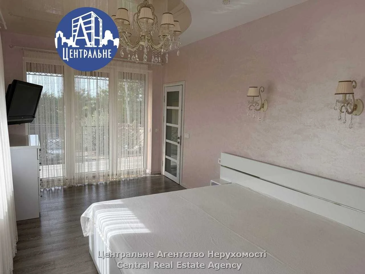 Продаж будинку по вул. Учительська.