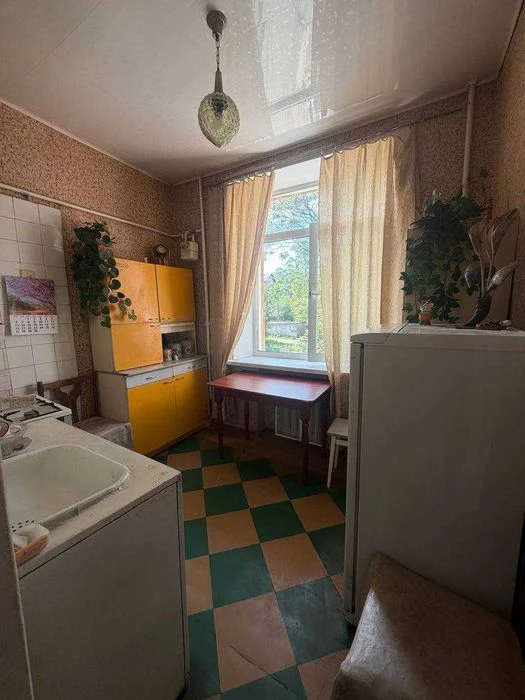Продам 2 к квартиру Грушевского, центр, сталинка