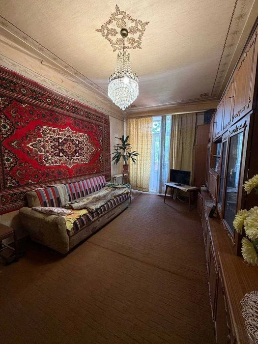 Продам 2 к квартиру Грушевского, центр, сталинка