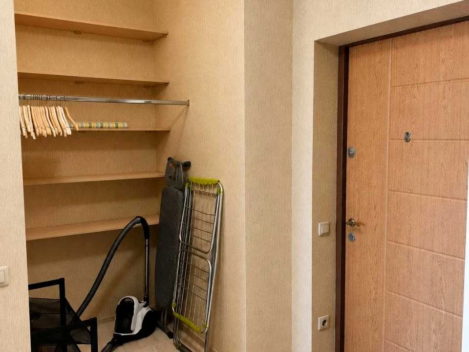 Квартира. Київ, Богатирська вул.