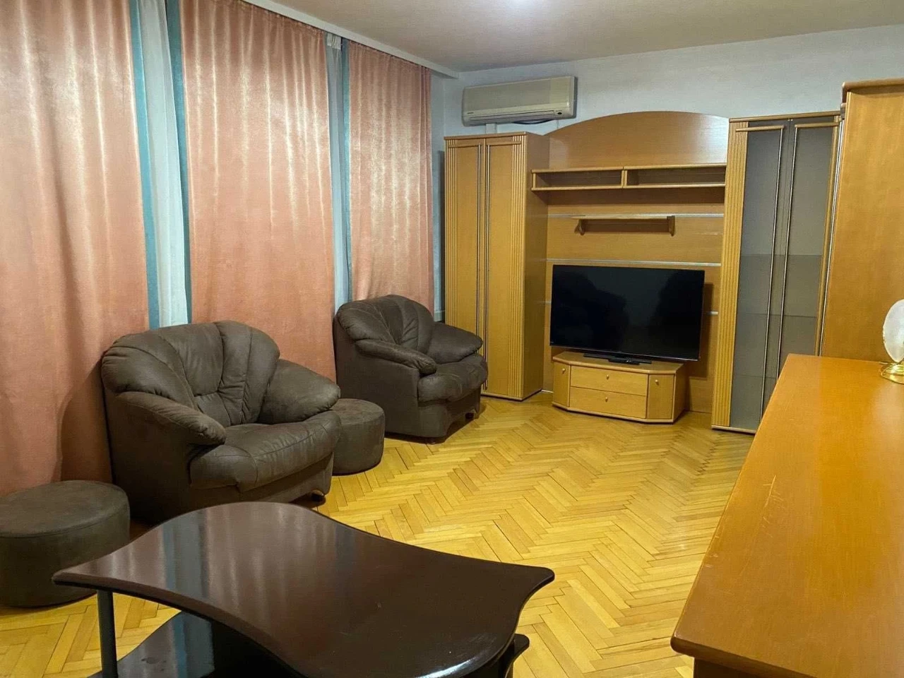 Здається 3х кімн. кв. вул. Оболонська 12, Поділ