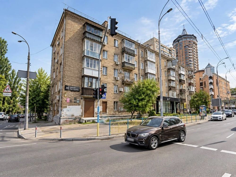 Оренда 2-к квартири 44 м², ст. м. Печерська, б-р Лесі Україн