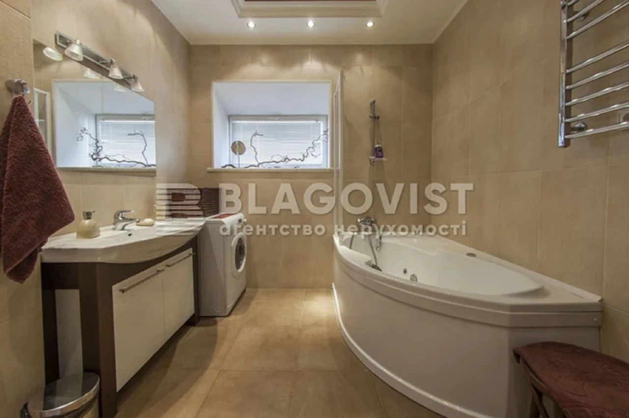 Оренда квартири вул. Костельна в Києві / W-7471793