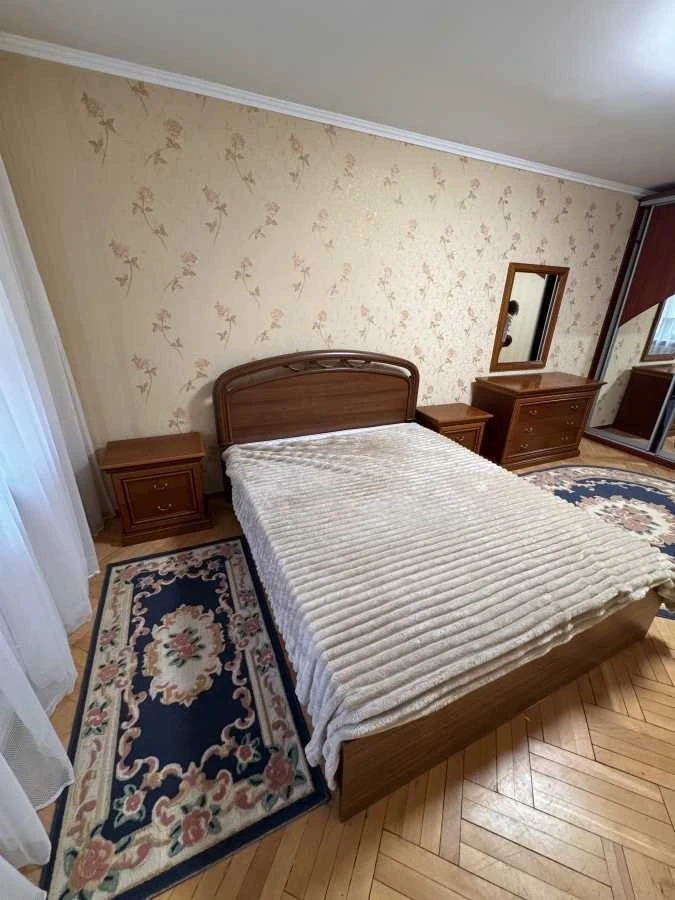Оренда 3-кімнатної квартири 89 м², Героїв Сталінграда просп.