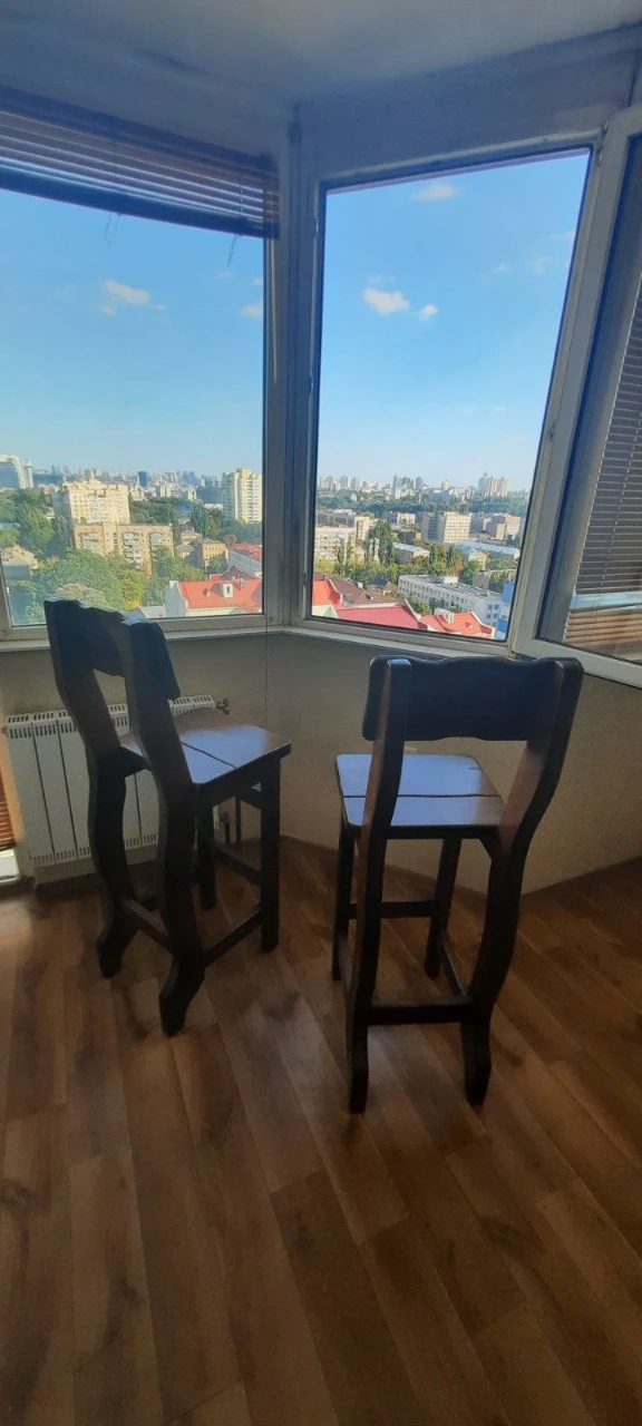 Оренда квартири вул. Гетьмана Вадима (Індустріальна) 1в в Ки