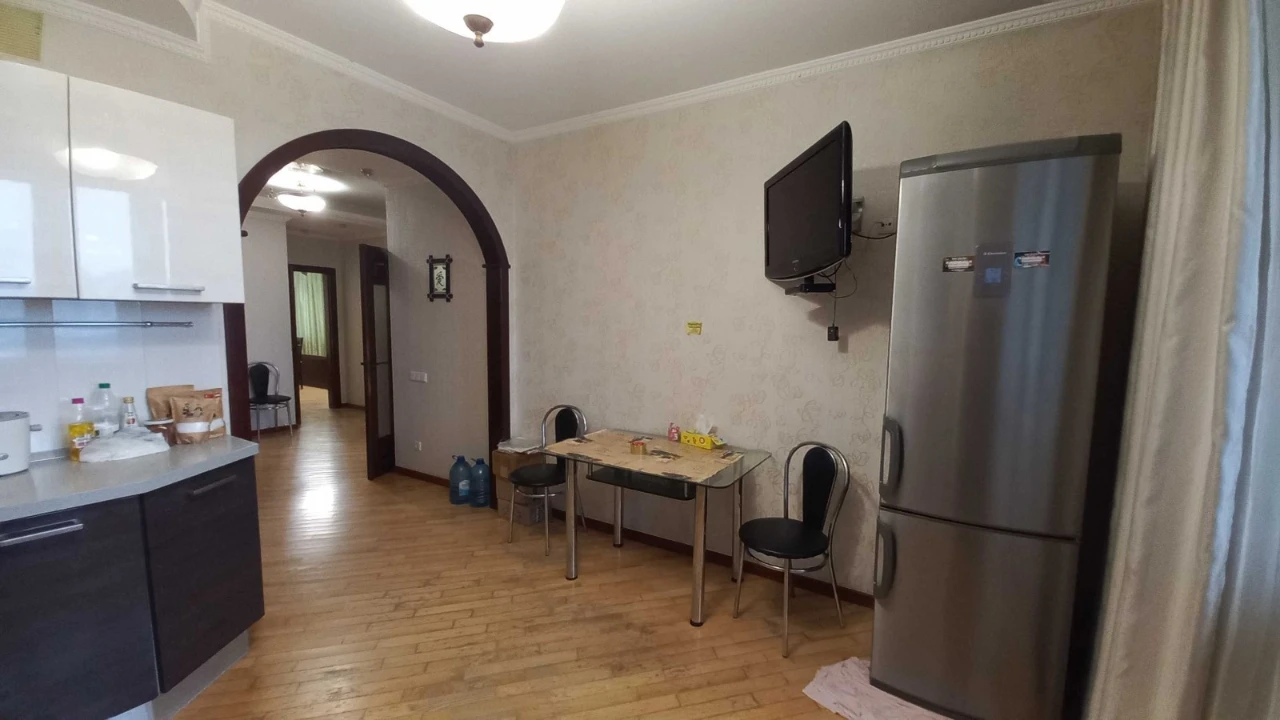 пр-т Голосіївський 30Б, оренда 2к квартири, м Деміївська за