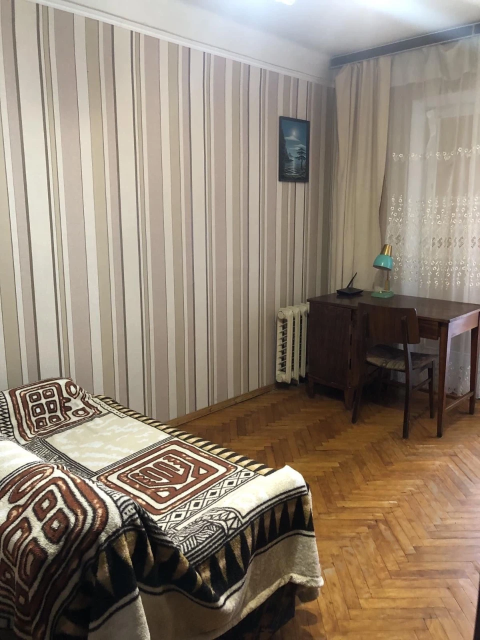 Здам 3 окремі Лісова Мілютенка кінотеатр Кіото акуратнаа