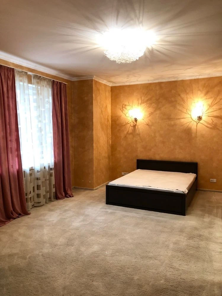 Оренда просторної квартири 210 м у центрі Києва | Лєскова, 1