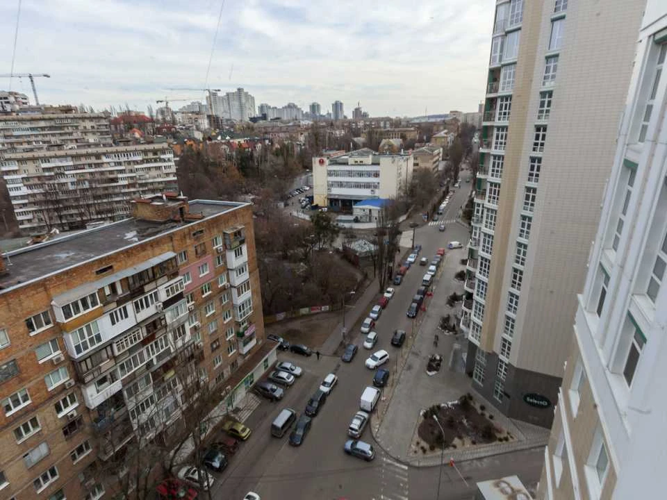 Квартира. Київ, Саперне Поле вул.