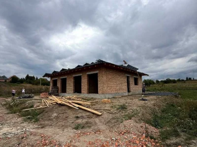 Будинок. Рівне, Квіткова