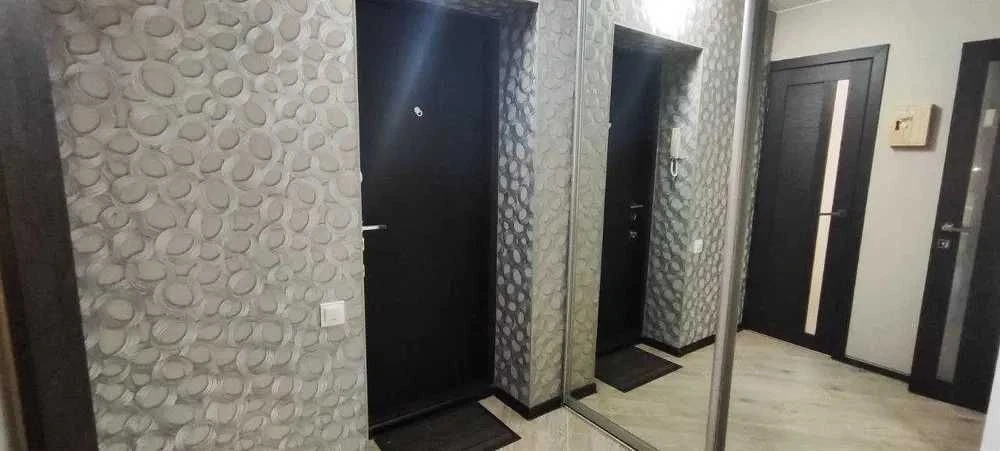 Продам 1кімнатну квартиру в центрі міста, біля Казки. Євроре