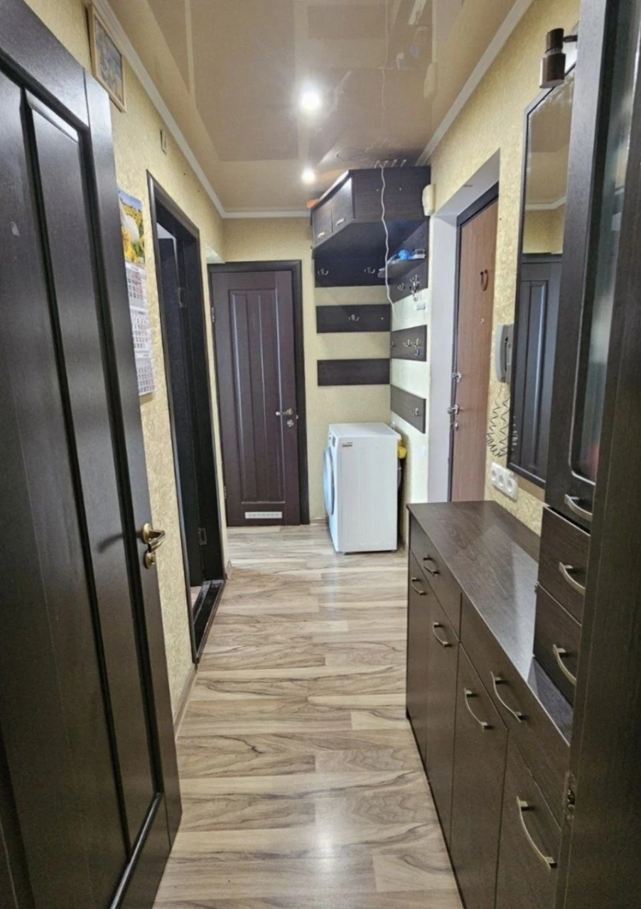 Продаю 3 ком. квартиру с евроремонтом в Корабельном районе