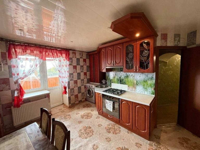 Продаж 2-кімнатної квартири з АО по вул.Металургів ( р-н Сам