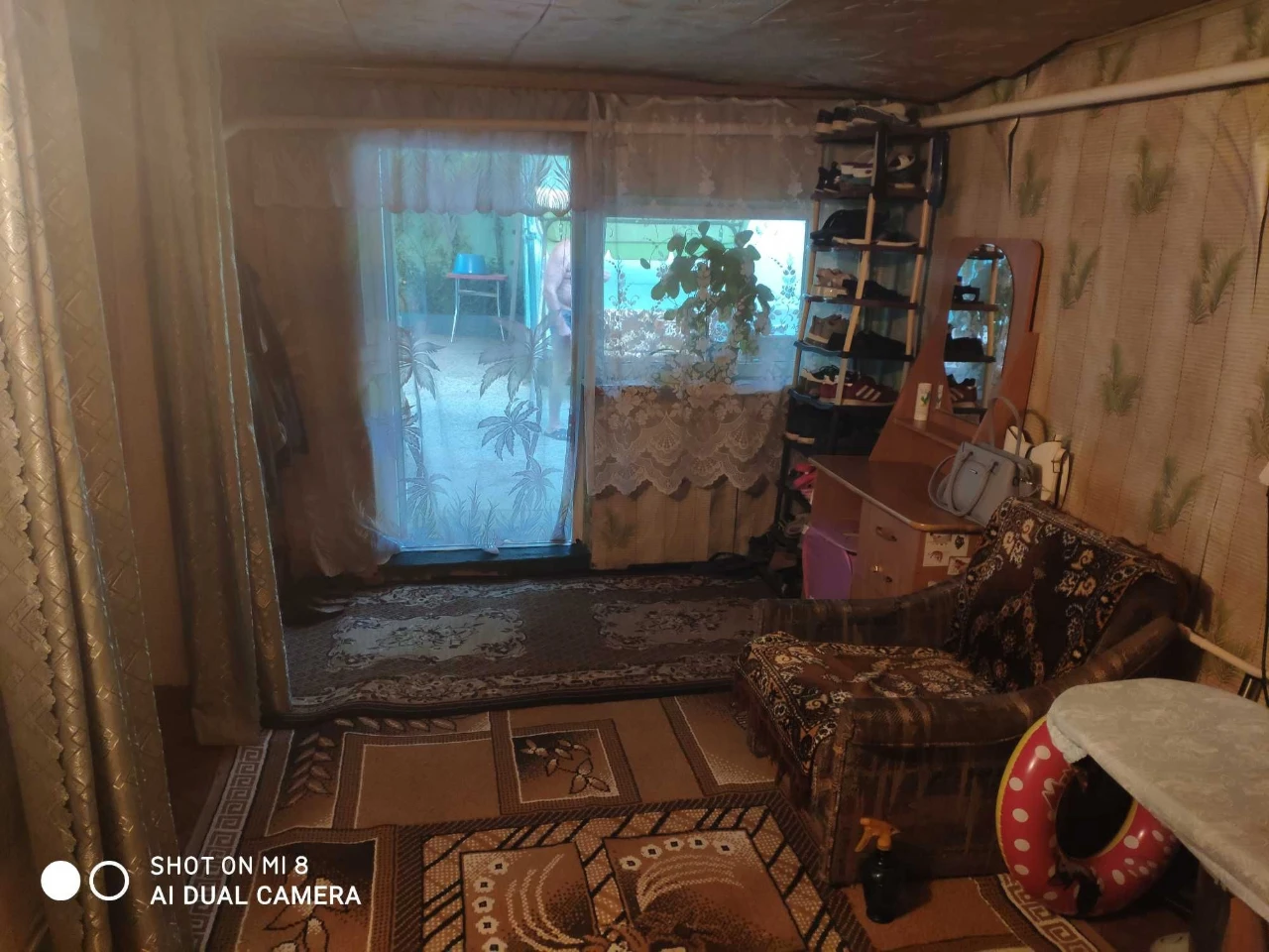 Свій двір, гараж і окрема кухня — будинок у Миколаєві.