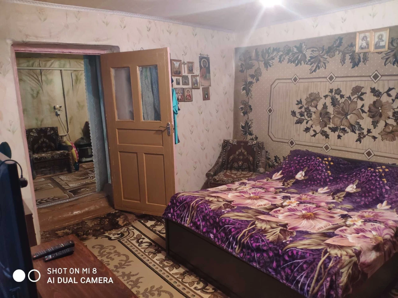 Свій двір, гараж і окрема кухня — будинок у Миколаєві.