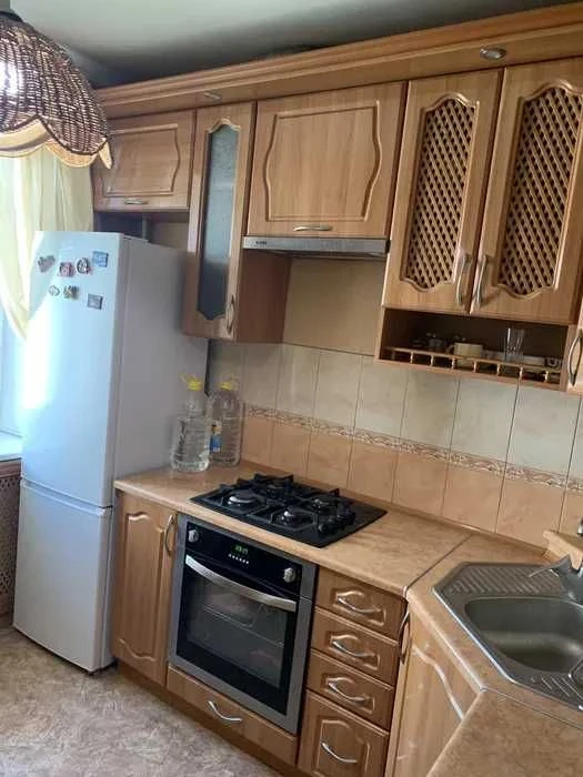 Продам чудову 1-кімнатну квартиру в центрі міста біля Казки