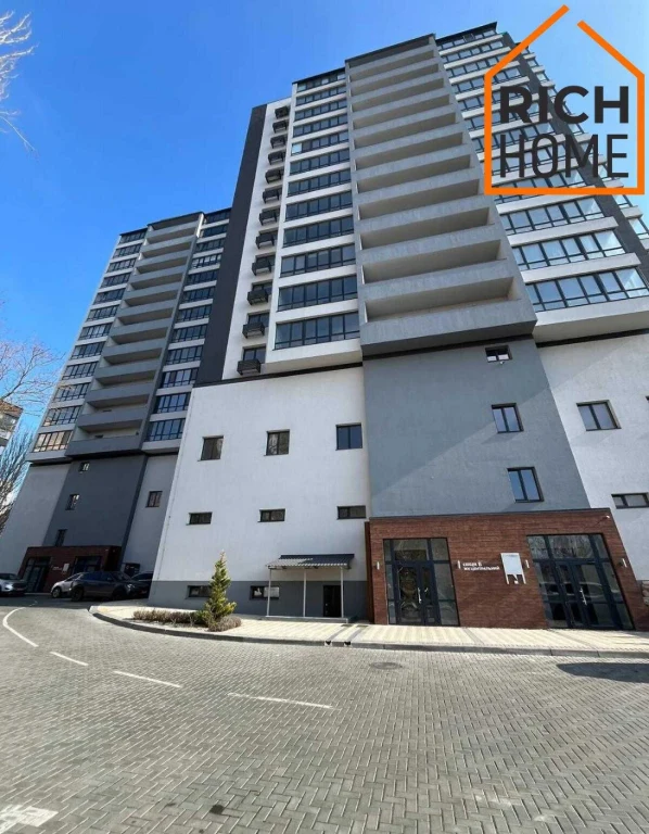 Продаж 1к квартири • 56 м² • 8/15 поверх • ЖК "Центральний"